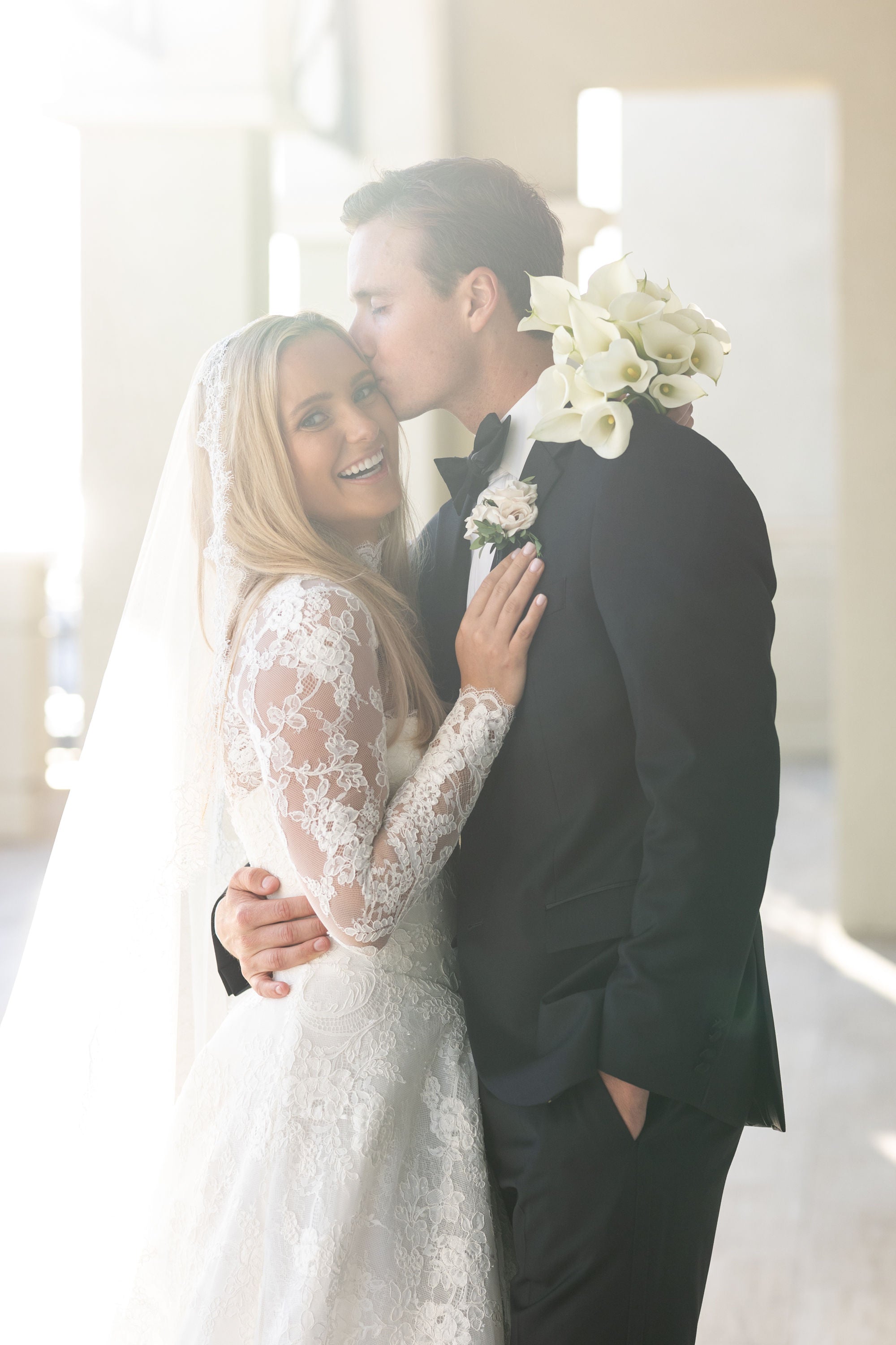 Real Bride Lindsay celebrated their wedding weekend in Newport at Balboa Bay, California | USA