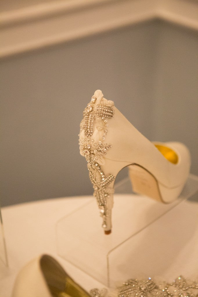 Finding the perfect shoe for your Designer Wedding Dress – Freya Rose at The Dorchester