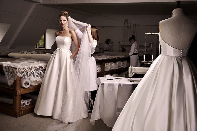 CARINA BAVERSTOCK BRIDAL DESIGNER WEDDING DRESS EVENT – 5TH DECEMBER