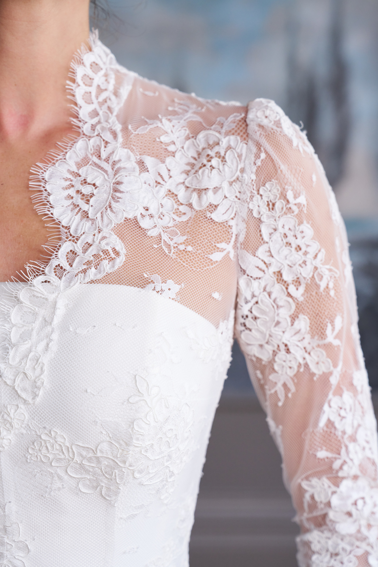 Jasmine Dream Long-Sleeve Lace Bridal Shrug