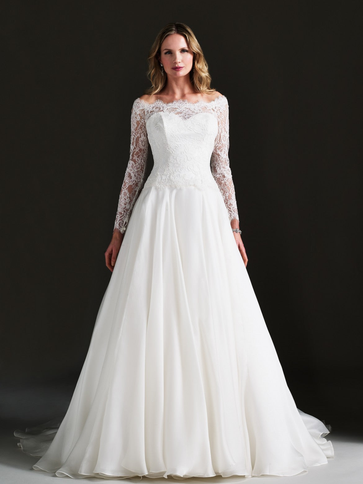 CARINA BAVERSTOCK BRIDAL DESIGNER WEDDING DRESS EVENT – 13TH FEBRUARY