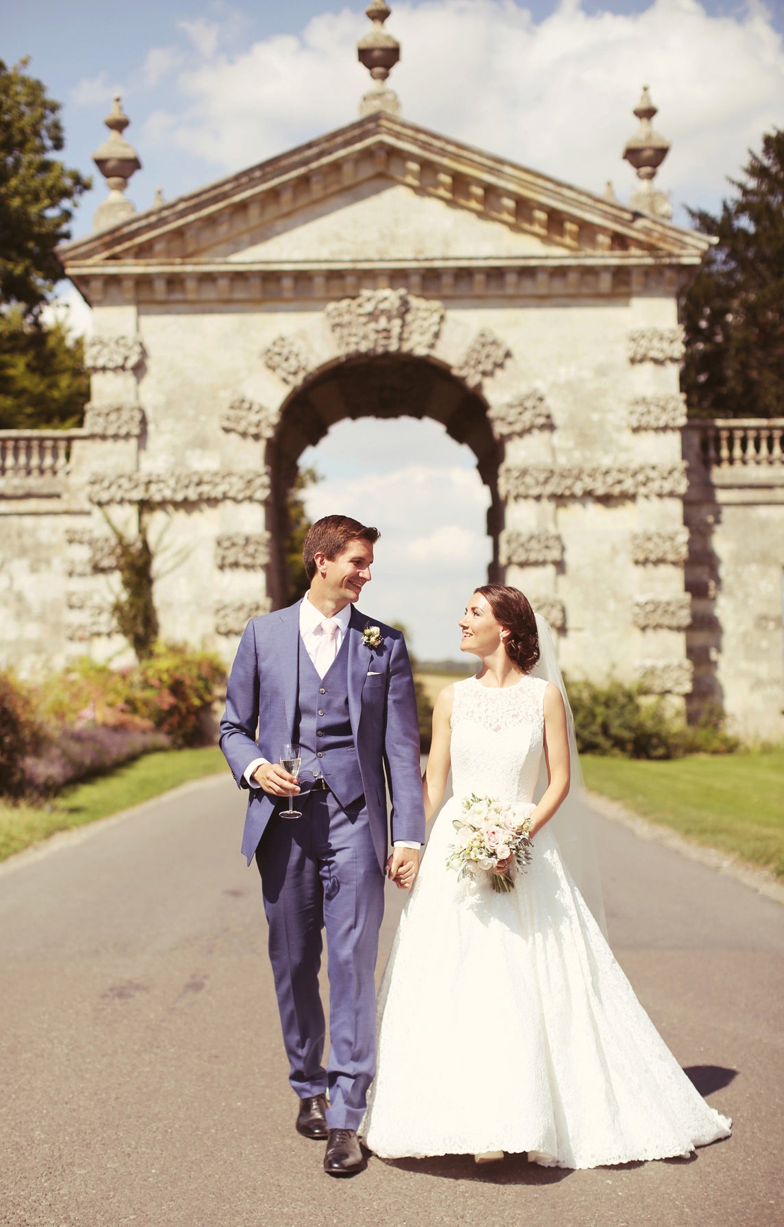 Lucy and Mike tie the knot at Ashley Wood Farm